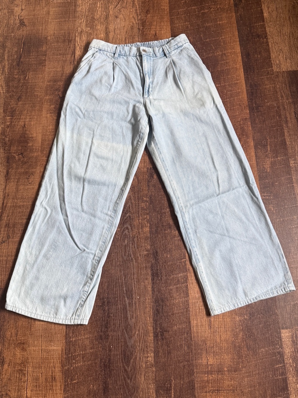 29x30 Uniqlo Light Wash Wide Leg Jeans